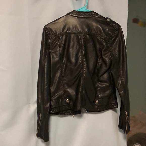 Size 8 real leather jacket - Picture 3 of 3